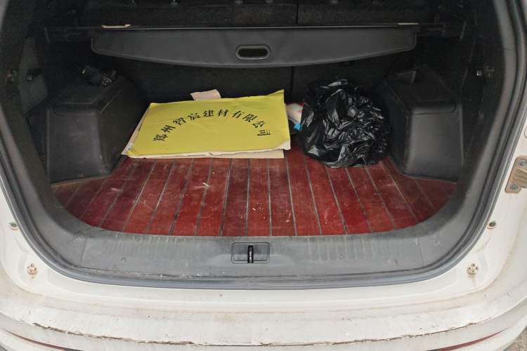 Used JETOUR X70 2021 Zhuge 1.6T DCT Wuhou 5-Seater Trunk