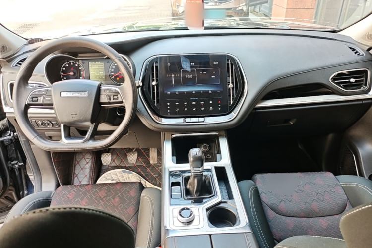 Used JETOUR X70 2022 1.5T Manual Le Xing Edition 5 Seats Center Console