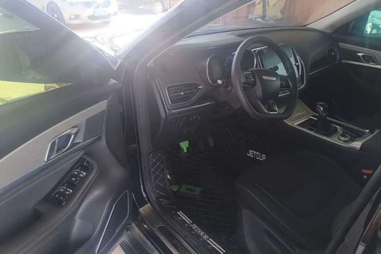 Used JETOUR X70 2022 1.5T Manual Le Xing Edition 7 Seats Driver Seat