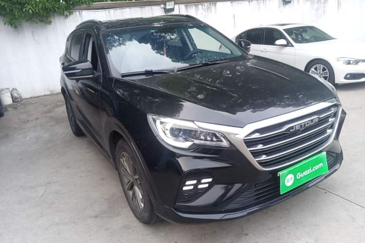 Used JETOUR X70 2022 1.5T DCT YueXing Edition 5 Seats Front Right 45 Deg