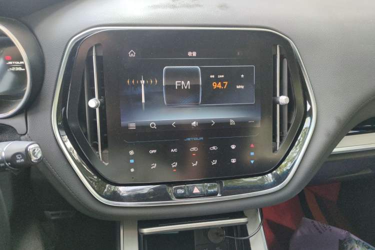Used JETOUR X70 2022 1.5T DCT YueXing Edition 5 Seats Audio And AC Panel