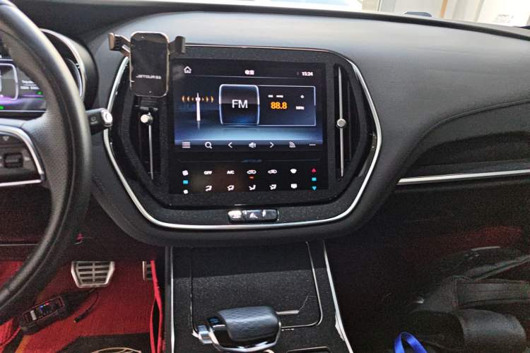 Used JETOUR X70 2022 1.5T DCT YueXing Edition 5 Seats Audio And AC Panel