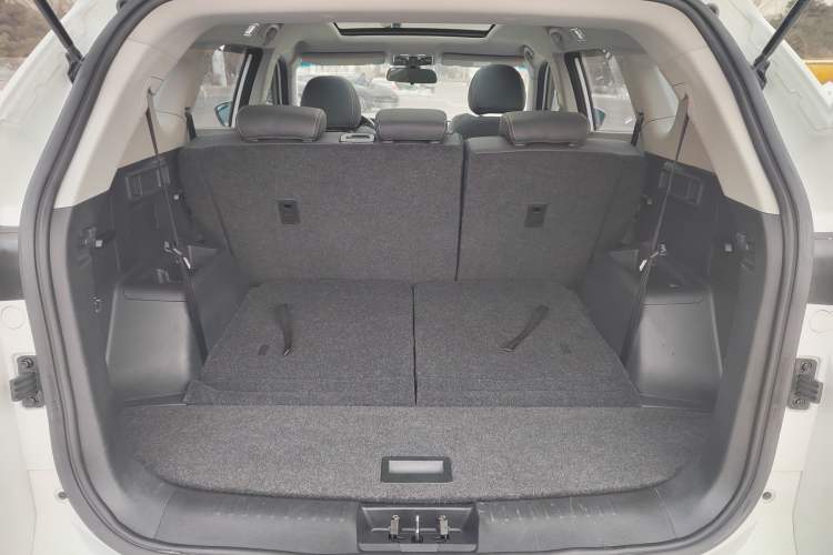 Used JETOUR X70 2022 1.5T DCT YueXing Edition 7 Seats Interior 11