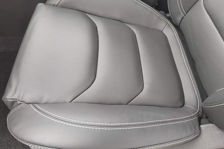 Used JETOUR X70 2022 1.5T DCT YueXing Edition 7 Seats Interior 12