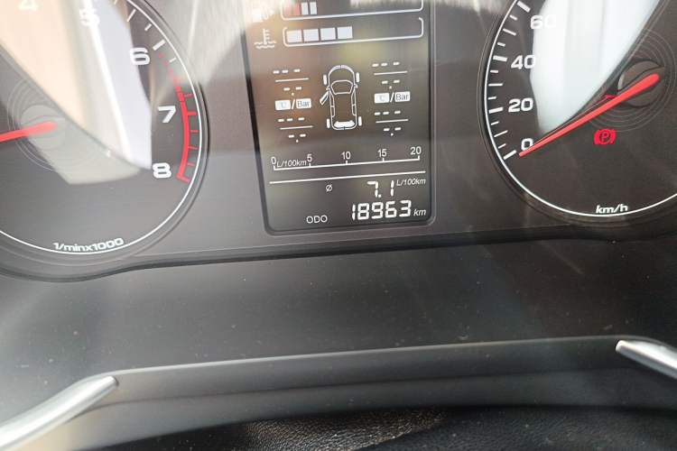 Used JETOUR X70 2022 1.5T Manual Le Xing Edition 7 Seats Odometer Close Up