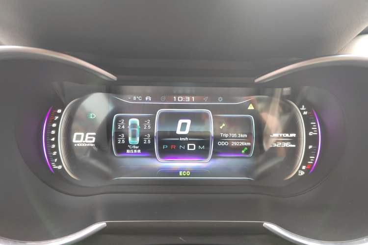 Used JETOUR X70 2022 1.5T DCT YueXing Edition 7 Seats Odometer Close Up