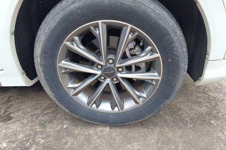 Used JETOUR X70 2022 1.5T Manual Le Xing Edition 7 Seats Right Front Wheel Hub