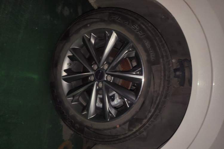 Used JETOUR X70 2022 1.5T Manual Le Xing Edition 5 Seats Right Front Wheel Hub