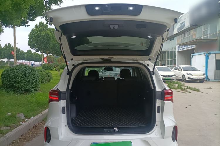 Used JETOUR X70 2022 1.5T DCT YueXing Edition 7 Seats Trunk