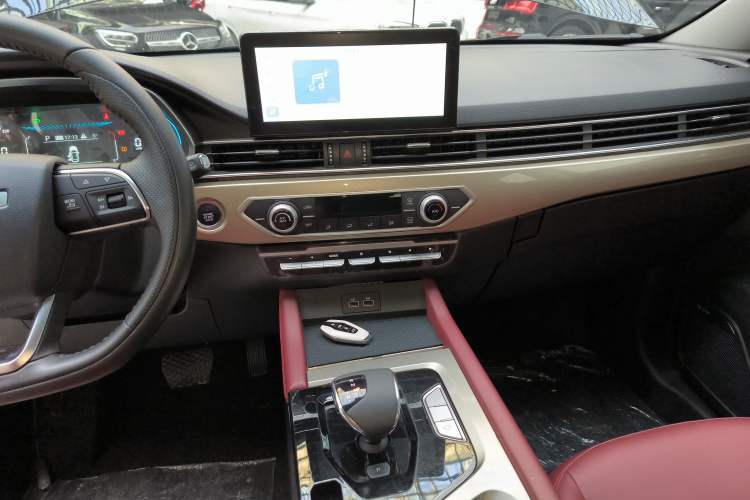 Used JETOUR X70 2023 1.5T DCT Overpass PRO+ Edition 7 Seats Audio And AC Panel