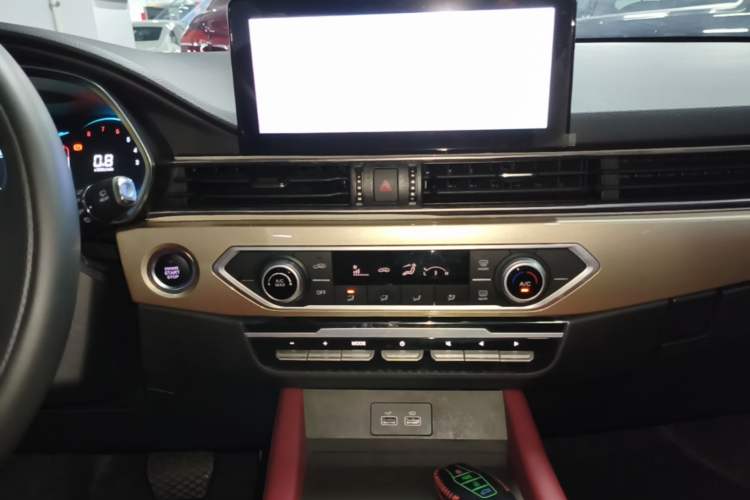 Used JETOUR X70 2023 1.5T DCT Beyond PRO+ Edition 5-Seater Audio And AC Panel