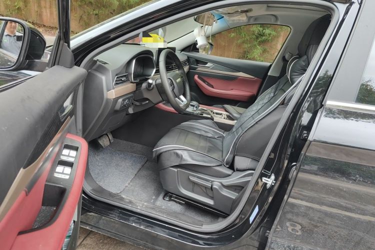 Used JETOUR X70 2023 1.5T DCT Beyond PRO Edition 7 Seats Driver Seat