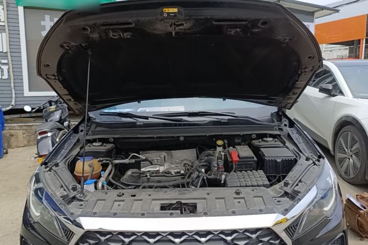 Used JETOUR X70 2023 1.5T DCT Land Cruiser 7-Seater Engine Bay