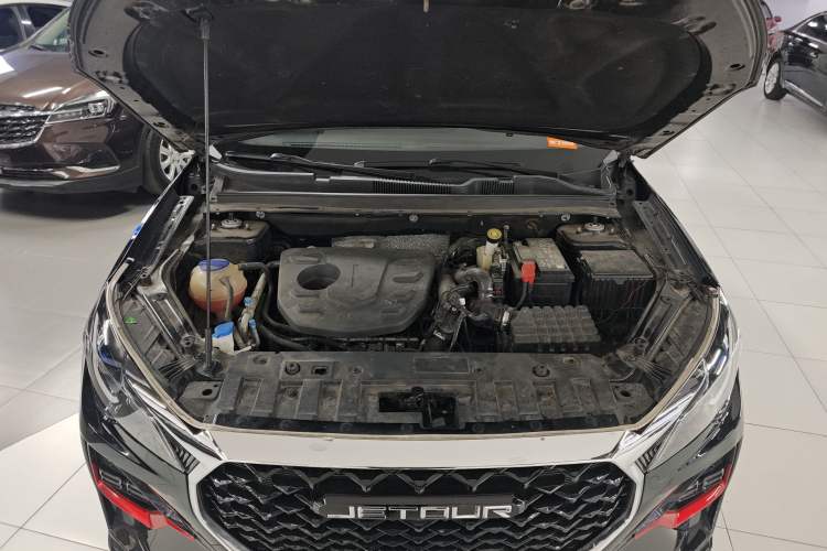 Used JETOUR X70 2023 1.5T DCT Beyond PRO+ Edition 5-Seater Engine Bay