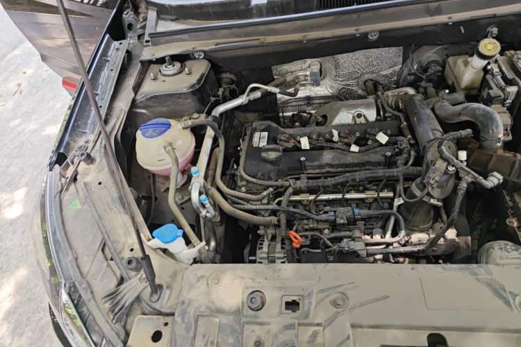 Used JETOUR X70 2023 1.5T DCT Land Cruiser 7-Seater Engine Bay Right