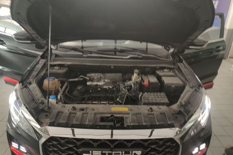 Used JETOUR X70 2023 1.5T DCT Beyond PRO Edition 5-Seater Engine Bay