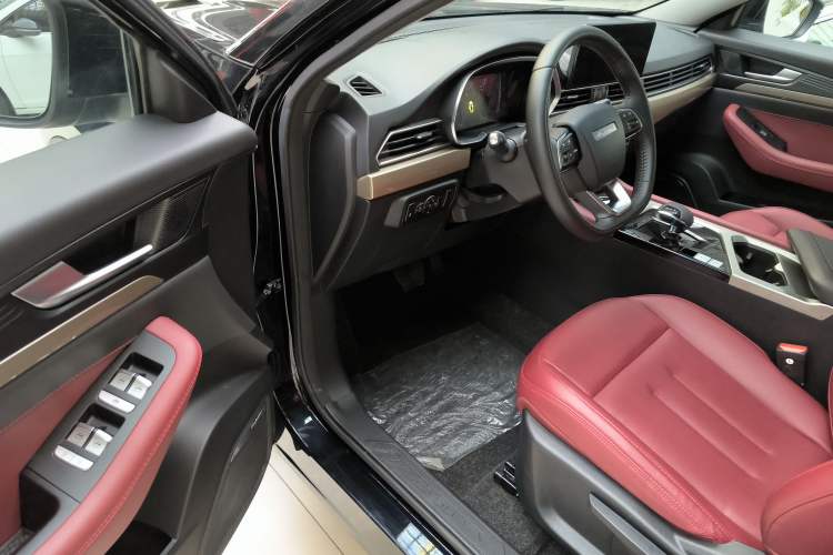 Used JETOUR X70 2023 1.5T DCT Overpass PRO+ Edition 7 Seats Interior 3