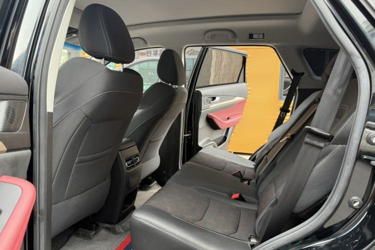 Used JETOUR X70 2023 1.5T DCT Beyond PRO Edition 7 Seats Interior 4