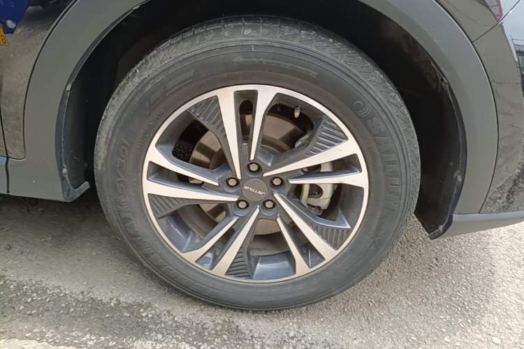 Used JETOUR X70 2023 1.5T DCT Land Cruiser 7-Seater Right Front Wheel Hub
