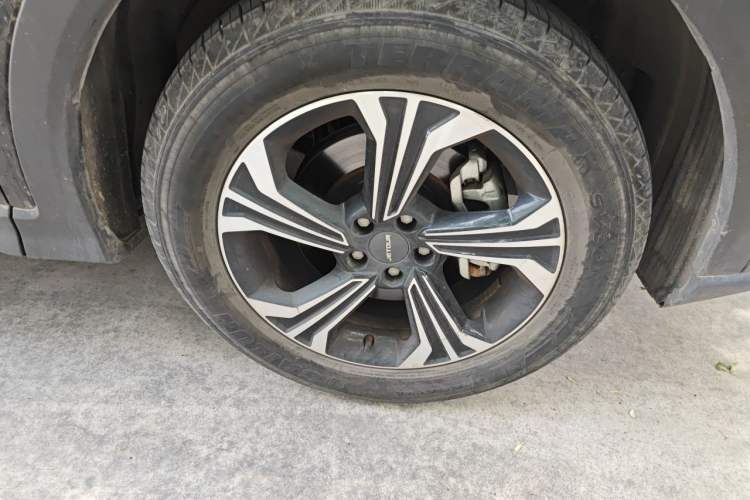 Used JETOUR X70 2023 1.5T DCT Land Cruiser 7-Seater Right Front Wheel Hub