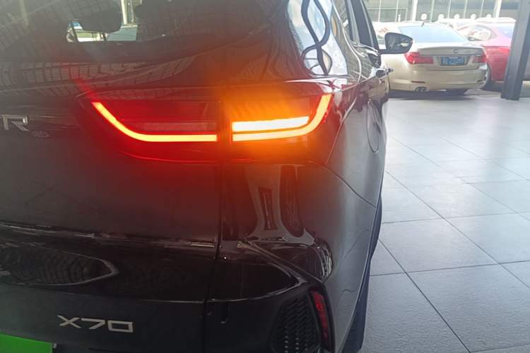 Used JETOUR X70 2023 1.5T DCT Beyond PRO Edition 5-Seater Right Rear Taillight