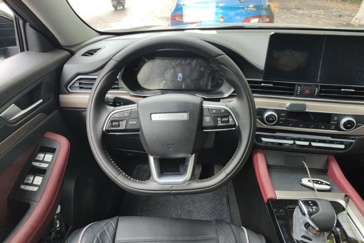 Used JETOUR X70 2023 1.5T DCT Beyond PRO Edition 7 Seats Steering Wheel
