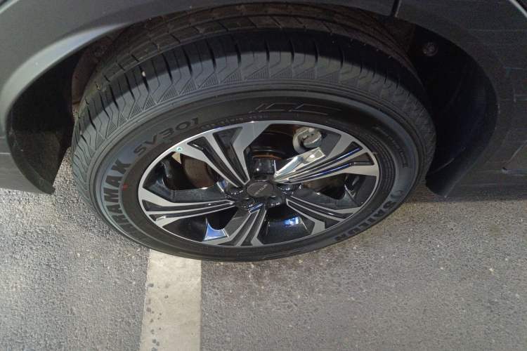 Used JETOUR X70 2023 1.5T DCT Dream Edition 5 Seats Right Rear Wheel Hub