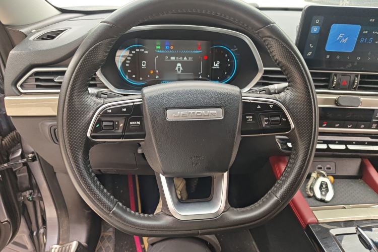Used JETOUR X70 2023 1.5T DCT Beyond PRO Edition 7 Seats Steering Wheel