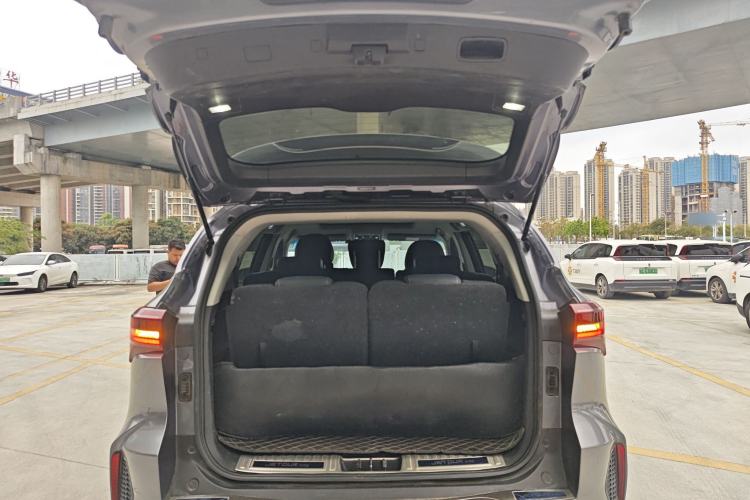Used JETOUR X70 2023 1.5T DCT Beyond PRO Edition 7 Seats Trunk