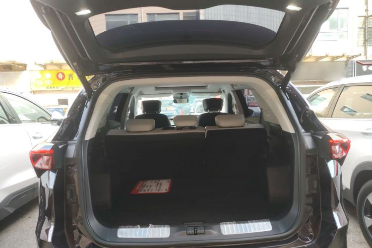 Used JETOUR X70 2023 Zhege 2.0T DCT Wolong 5-Seater Trunk