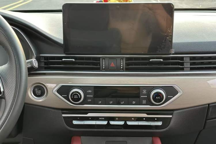 Used JETOUR X70 2023 1.5T DCT Beyond PRO Edition 5-Seater Audio And AC Panel
