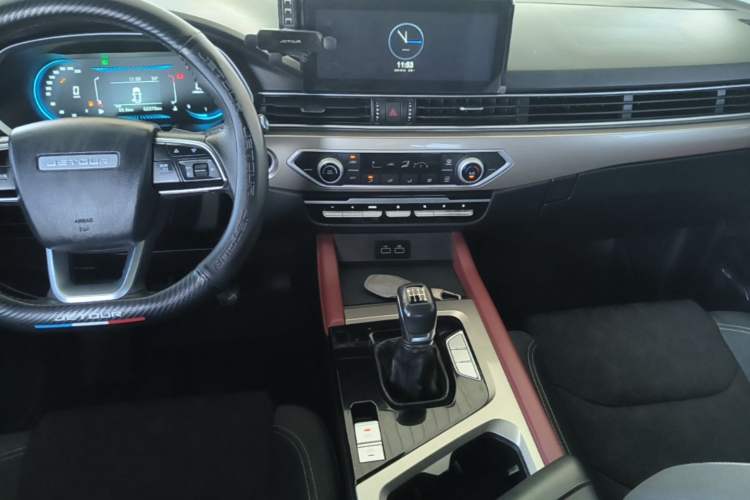 Used JETOUR X70 2023 1.5T Manual Overdrive Version 5 Seats Audio And AC Panel
