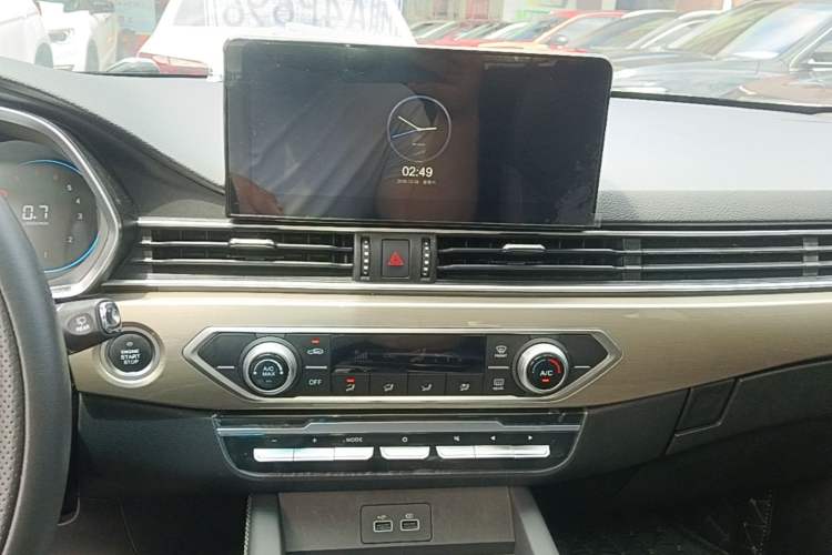 Used JETOUR X70 2023 1.5T DCT Beyond PRO Edition 5-Seater Audio And AC Panel