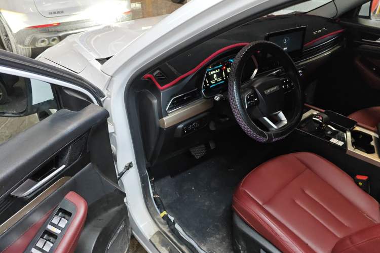 Used JETOUR X70 2023 1.5T DCT Overpass PRO+ Edition 7 Seats Driver Seat