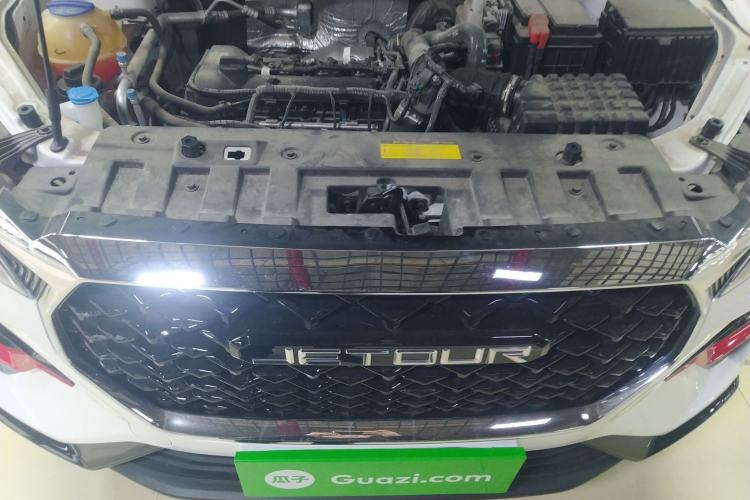 Used JETOUR X70 2023 1.5T Manual Overdrive Version 5 Seats Engine Bay