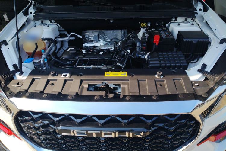 Used JETOUR X70 2023 1.5T DCT Beyond PRO Edition 5-Seater Engine Bay