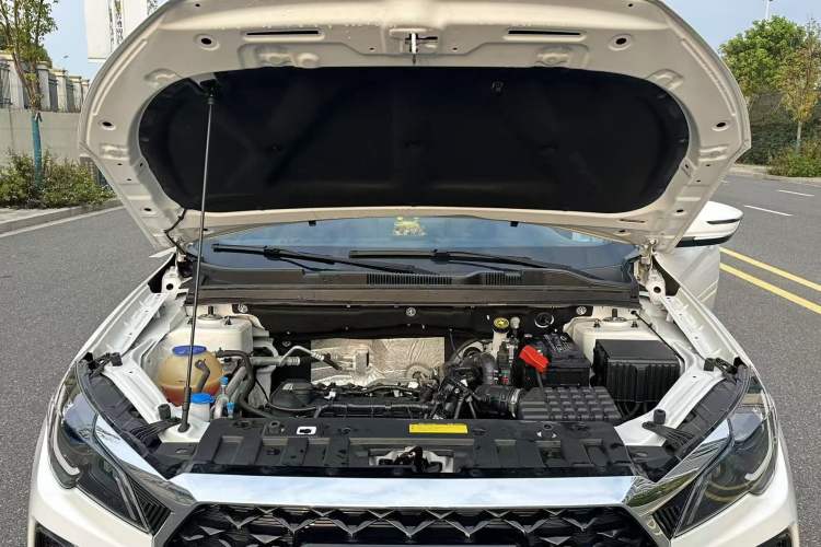 Used JETOUR X70 2023 1.5T DCT Beyond PRO Edition 5-Seater Engine Bay