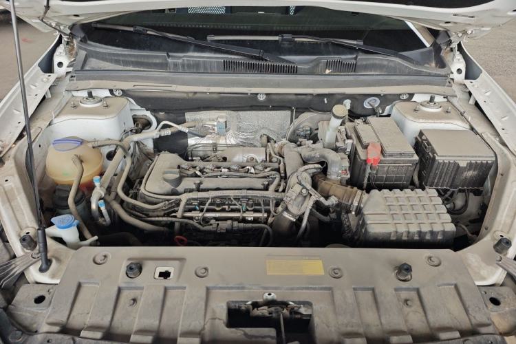 Used JETOUR X70 2023 1.5T Manual Overdrive Version 5 Seats Engine Bay