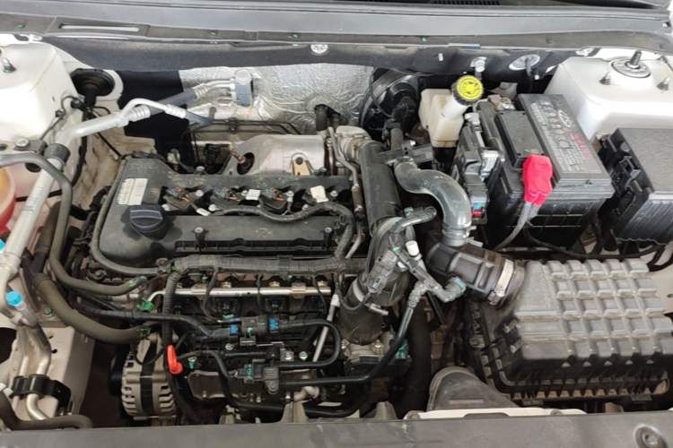 Used JETOUR X70 2023 1.5T DCT Beyond PRO Edition 5-Seater Engine Bay
