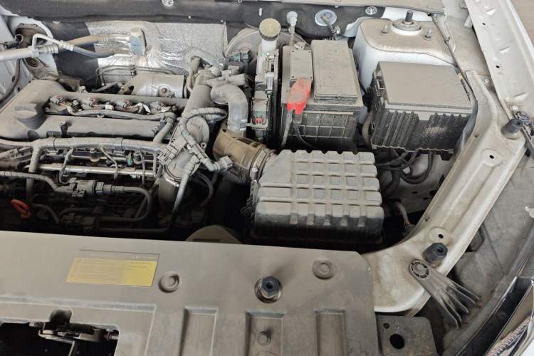 Used JETOUR X70 2023 1.5T Manual Overdrive Version 5 Seats Engine Bay Left