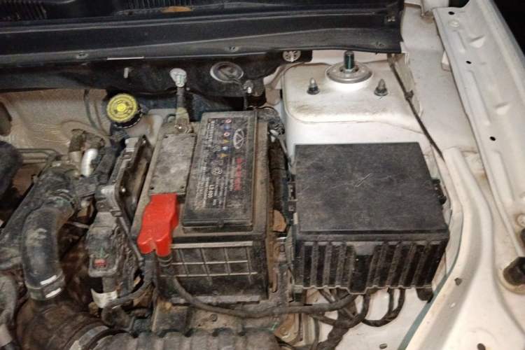 Used JETOUR X70 2023 1.5T DCT Beyond PRO+ Edition 5-Seater Engine Bay Left
