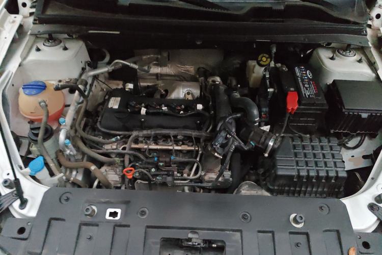Used JETOUR X70 2023 1.5T Manual Overdrive Version 7 Seats Engine Bay