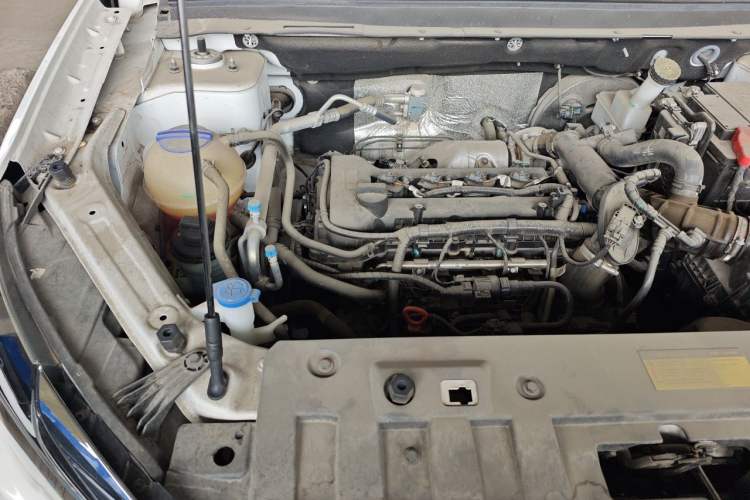 Used JETOUR X70 2023 1.5T Manual Overdrive Version 5 Seats Engine Bay Right