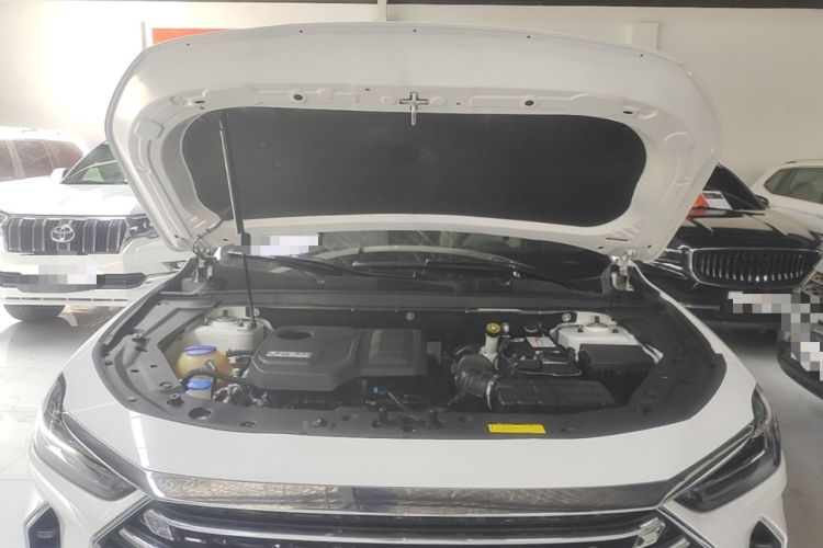 Used JETOUR X70 2023 Zhuge 2.0T DCT Wolong 7-Seater Engine Bay