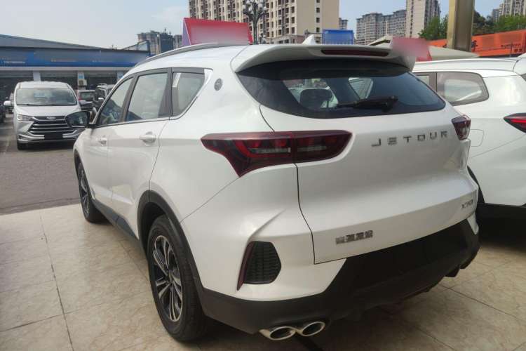 Used JETOUR X70 2023 1.5T DCT Flagship Edition 7-Seater Exterior 3