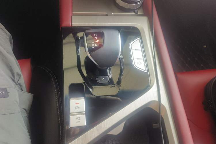 Used JETOUR X70 2023 1.5T DCT Beyond PRO Edition 5-Seater Gear Lever