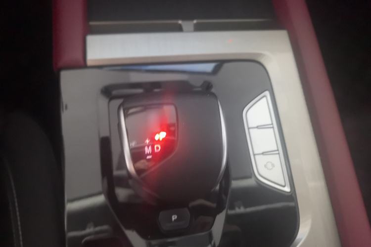 Used JETOUR X70 2023 1.5T DCT Beyond PRO Edition 5-Seater Gear Lever