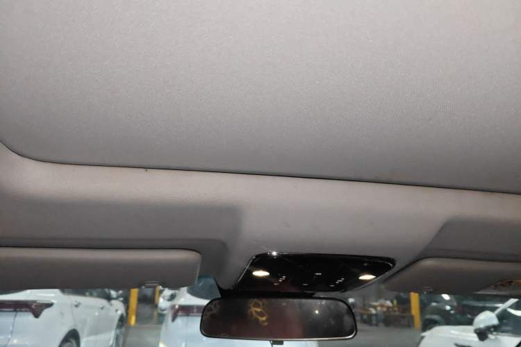 Used JETOUR X70 2023 1.5T DCT Overpass PRO+ Edition 7 Seats Headliner