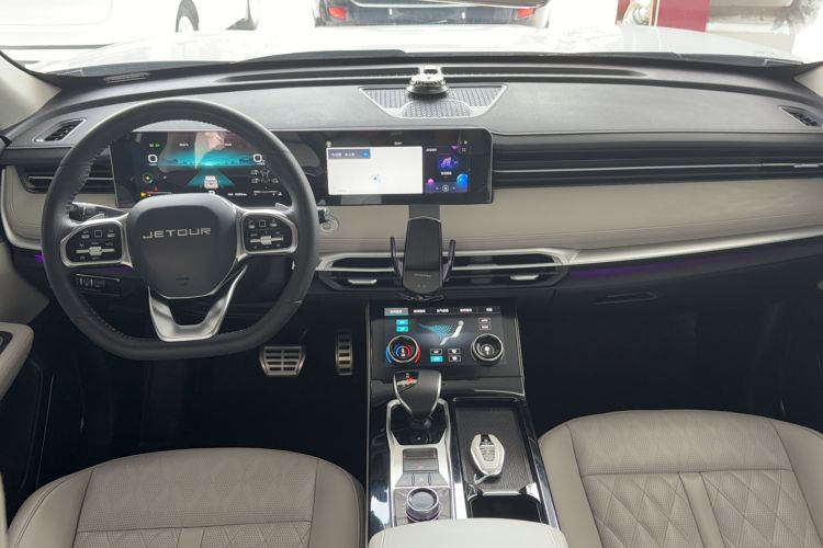 Used JETOUR X70 2023 Zhege 2.0T DCT Wolong 5-Seater Interior 3