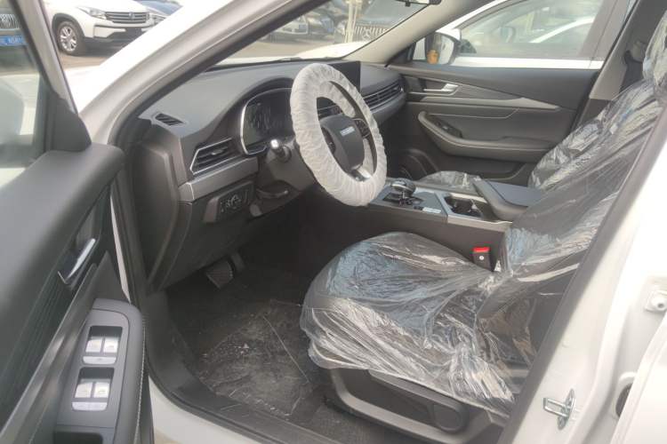 Used JETOUR X70 2023 1.5T DCT Flagship Edition 7-Seater Interior 4